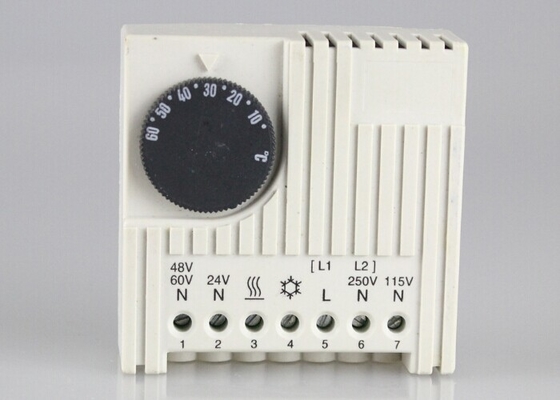 distribución interna 24V-230V de la temperatura del termóstato del calor eléctrico del sitio de 105g SK3110